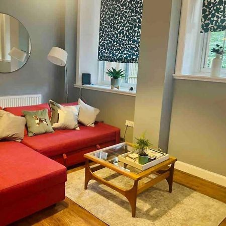 Large 2 Bedroom, Ground Floor Flat, Close To City EDI Exteriér fotografie