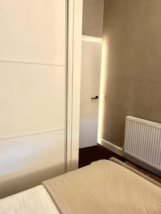 Large 2 Bedroom, Ground Floor Flat, Close To City EDI Exteriér fotografie