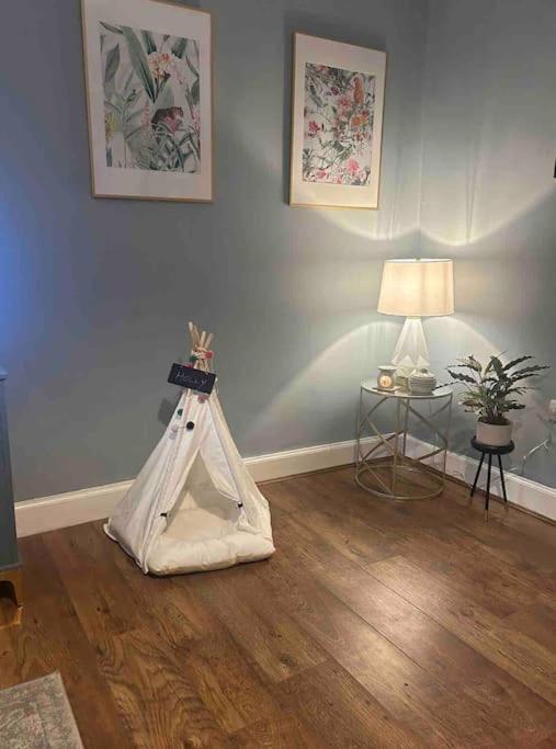 Large 2 Bedroom, Ground Floor Flat, Close To City EDI Exteriér fotografie
