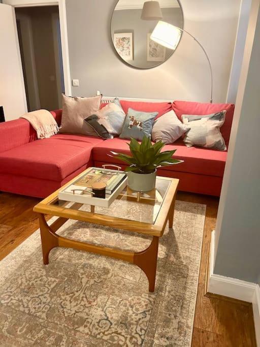 Large 2 Bedroom, Ground Floor Flat, Close To City EDI Exteriér fotografie
